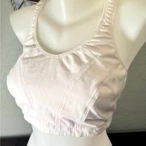 Women’s white vogue sports bra size 38D
